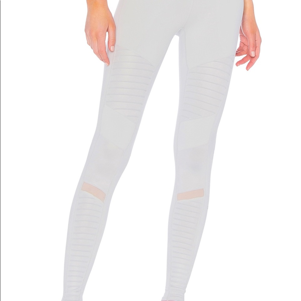 Alo Moto leggings size large. Grey